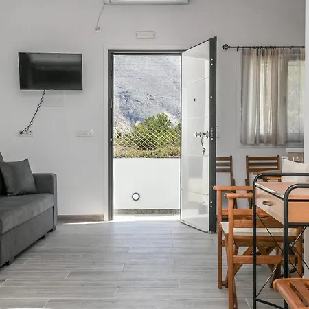 Experience Dreamy Santorini Gorgeous Studio Апартаменты