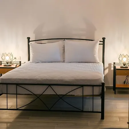 Апартаменты Experience Dreamy Santorini Gorgeous Studio